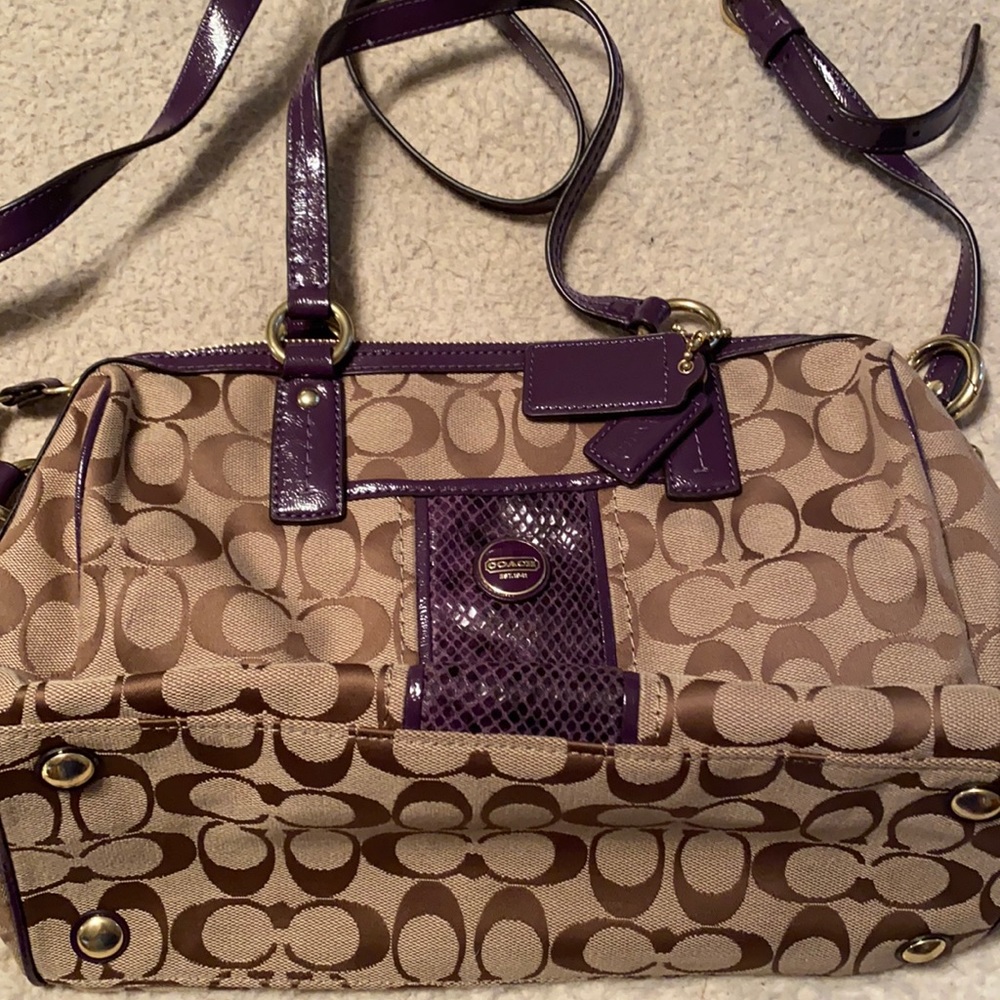 Coach logo purse